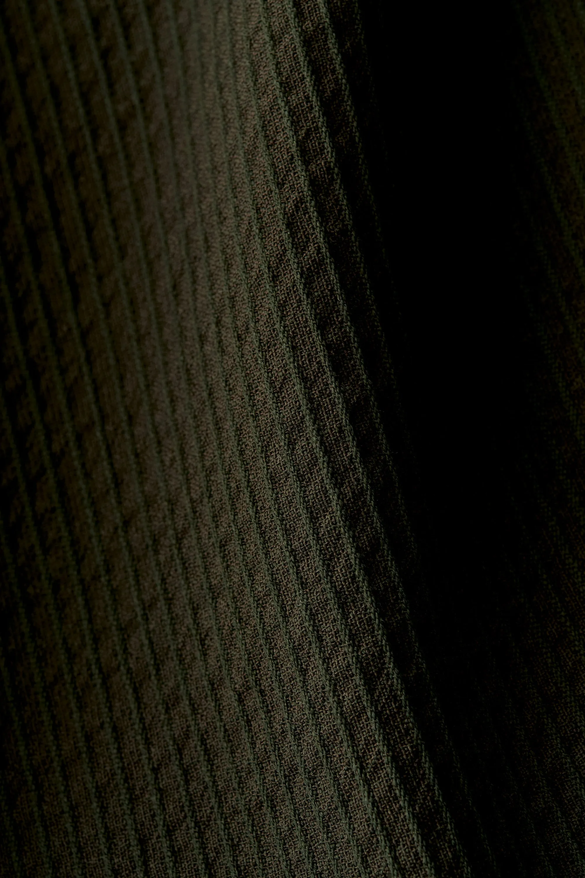 DOUBLE-BREASTED PEAK BLAZER