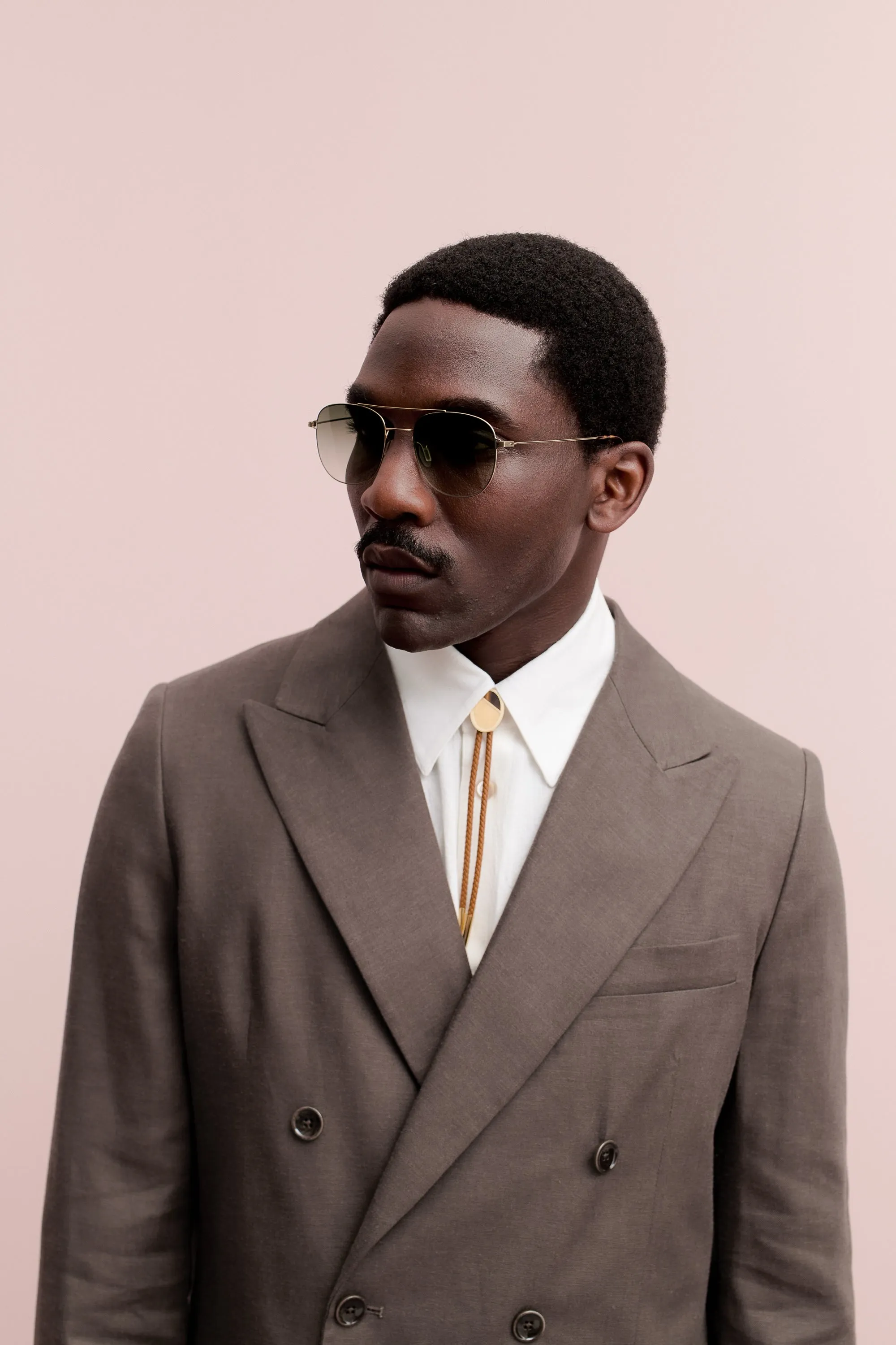 DOUBLE BREASTED PEAK BLAZER