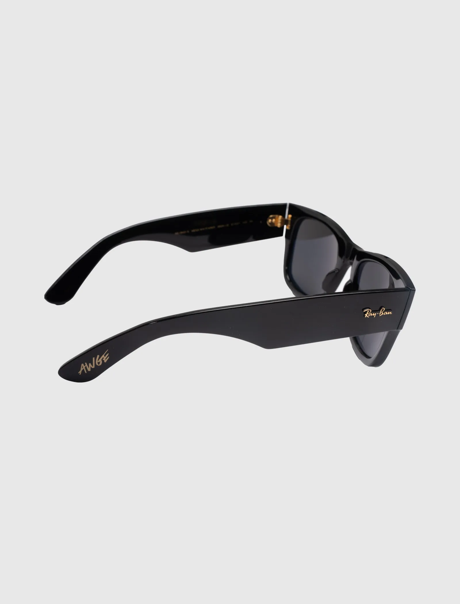 MEGA WAYFARER